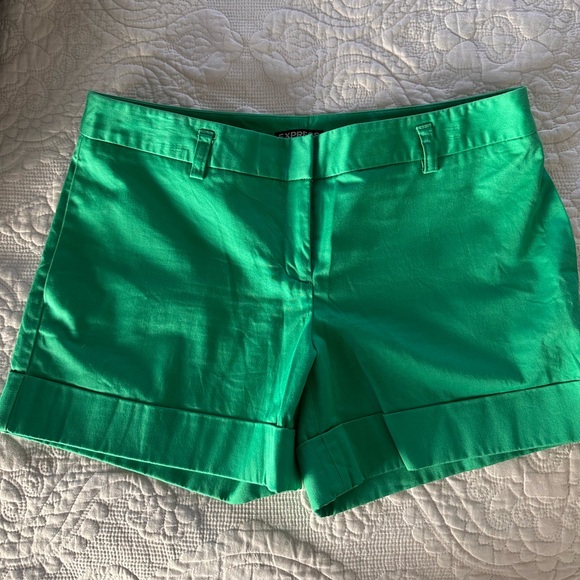 Express Green Women's Shorts - Picture 1 of 5